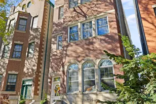 2852 N Damen Ave, Chicago, IL 60618 - Photo 1