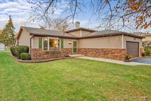 890 Greenfield Ave, South Elgin, IL 60177 - Photo 1