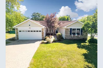 721 Brentwood Court, Algonquin, IL 60102 - Photo 1