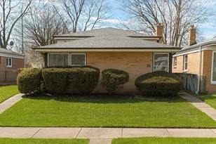 8334 Trumbull Ave, Skokie, IL 60076 - Photo 1