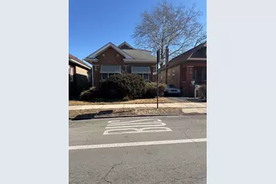 8121 S Jeffery Boulevard, Chicago, IL 60617 - Photo 1