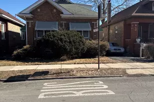 8121 S Jeffery Blvd, Chicago, IL 60617 - Photo 1