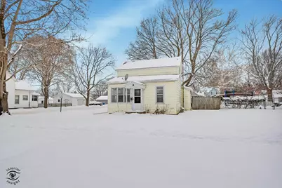 411 N Prairie Avenue, Bradley, IL 60915 - Photo 1