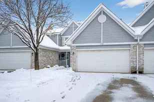 1391 Sherwood Ct, Gurnee, IL 60031 - Photo 1