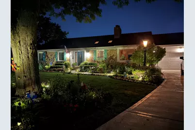 2830 S Briarwood Drive, Arlington Heights, IL 60005 - Photo 1