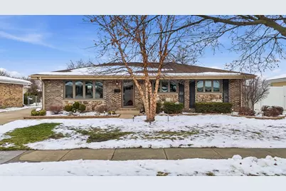 581 Victoria Lane, Wood Dale, IL 60191 - Photo 1