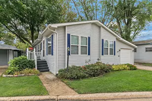 117 Parkwood Rd, Elgin, IL 60123 - Photo 1