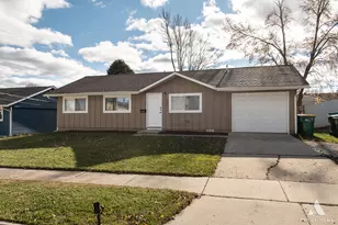 703 Yates Ave, Romeoville, IL 60446 - Photo 1