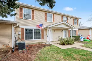 8 Wildwood Ln, Bolingbrook, IL 60440 - Photo 1