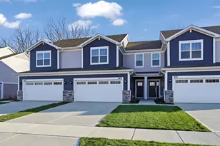 269 Red Oak Cir, Volo, IL 60020 - Photo 1