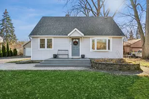 201 67th St, Darien, IL 60561 - Photo 1