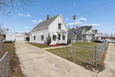 1212 10th Avenue, Rockford, IL 61104 - Photo 1