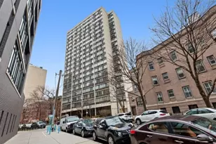 2754 N Hampden Ct, Chicago, IL 60614 - Photo 1