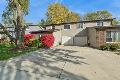 323 Morningside Drive #B, Bloomingdale, IL 60108 - Photo 1