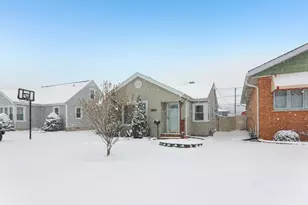 8033 Austin Ave, Burbank, IL 60459 - Photo 1