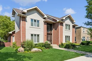 7842 E Prairie Rd, Skokie, IL 60076 - Photo 1