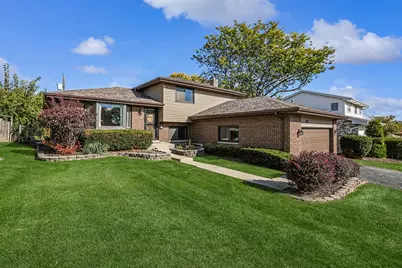 417 Glenys Drive, Lemont, IL 60439 - Photo 1