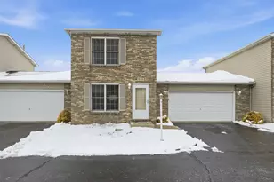 528 Briarwood Dr, Dyer, IN 46311 - Photo 1