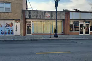 3109 W Devon Ave, Chicago, IL 60659 - Photo 1