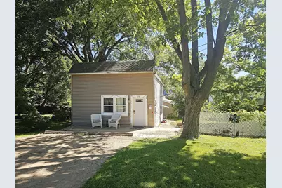 1216 S Ottawa Avenue, Dixon, IL 61021 - Photo 1