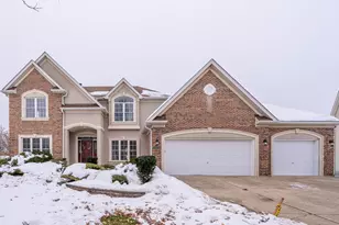 975 Merbach Ct, Carol Stream, IL 60188 - Photo 1