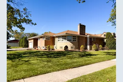 5000 N Oconto Avenue, Harwood Heights, IL 60706 - Photo 1