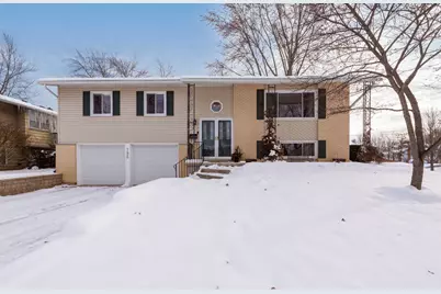795 Plymouth Road, Hoffman Estates, IL 60192 - Photo 1