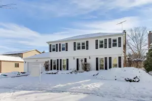 1565 Brittany Ln, Hoffman Estates, IL 60192 - Photo 1