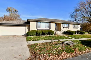 1038 E 167th Pl, South Holland, IL 60473 - Photo 1