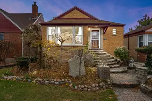 7944 S Trumbull Ave, Chicago, IL 60652 - Photo 1