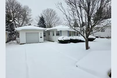 1804 Ave K, Sterling, IL 61081 - Photo 1