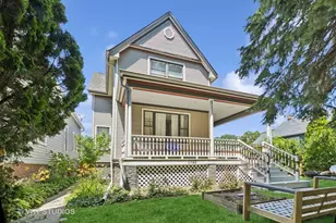 1723 Greenwood St, Evanston, IL 60201 - Photo 1