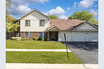 813 E Carriage Lane #5, Palatine, IL 60074 - Photo 1
