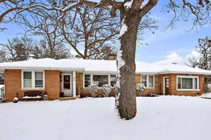 50 E Oak St, Fox Lake, IL 60020 - Photo 1