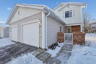 625 Breakers Point, Schaumburg, IL 60194 - Photo 1