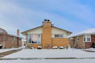 3116 W 101st Pl, Evergreen Park, IL 60805 - Photo 1