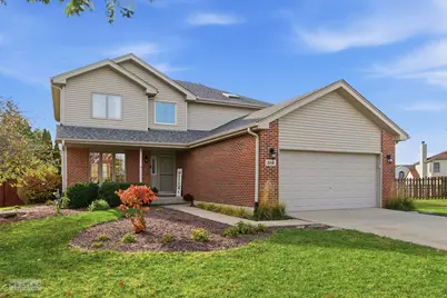 814 Edgewater Drive, Minooka, IL 60447 - Photo 1