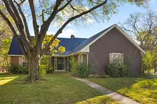 210 Westmoreland Ln, Naperville, IL 60540 - Photo 1