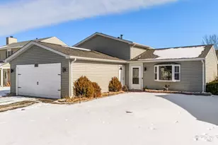 320 Homestead Dr, Bolingbrook, IL 60440 - Photo 1