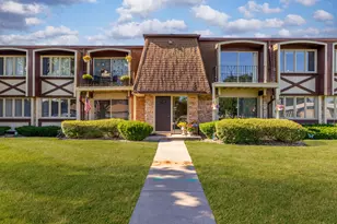 5715 Park Pl, Crestwood, IL 60418 - Photo 1