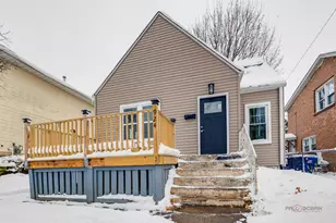 924 Lenox Ave, Waukegan, IL 60085 - Photo 1