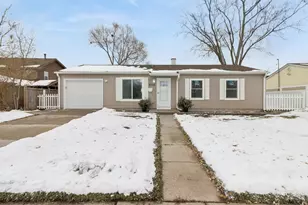 525 Everette Ave, Romeoville, IL 60446 - Photo 1