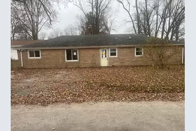720 E Marion Street, Clifton, IL 61727 - Photo 1