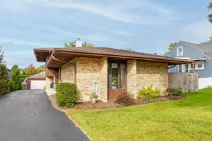 4940 Cornell Ave, Downers Grove, IL 60515 - Photo 1