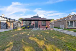 7817 S Kenton Ave, Chicago, IL 60652 - Photo 1