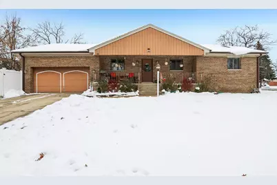 2300 Bellaire Court, Des Plaines, IL 60016 - Photo 1