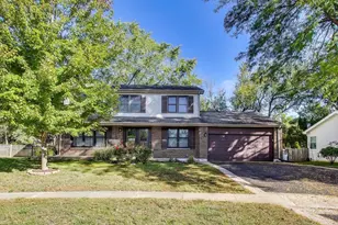 600 Ivy Ct, Lake Zurich, IL 60047 - Photo 1