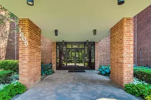 1605 E Central Rd, Arlington Heights, IL 60005 - Photo 1