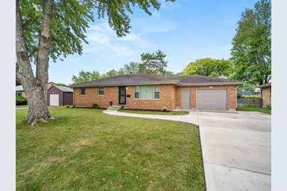 775 E State Street, South Elgin, IL 60177 - Photo 1
