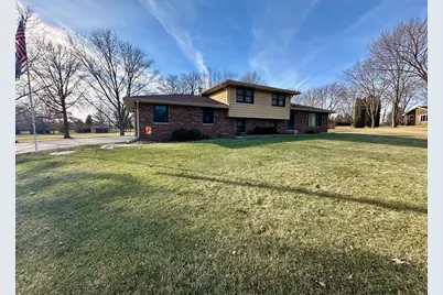 15 Navajo Court, Oswego, IL 60543 - Photo 1